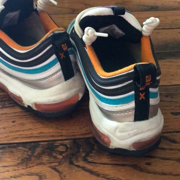 NIKE TENNIS SHOES AIRMAX - Picture 3 of 4